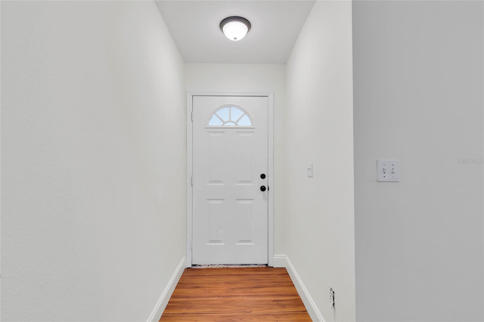 Image 8 of 31 For 40206 Palm Street