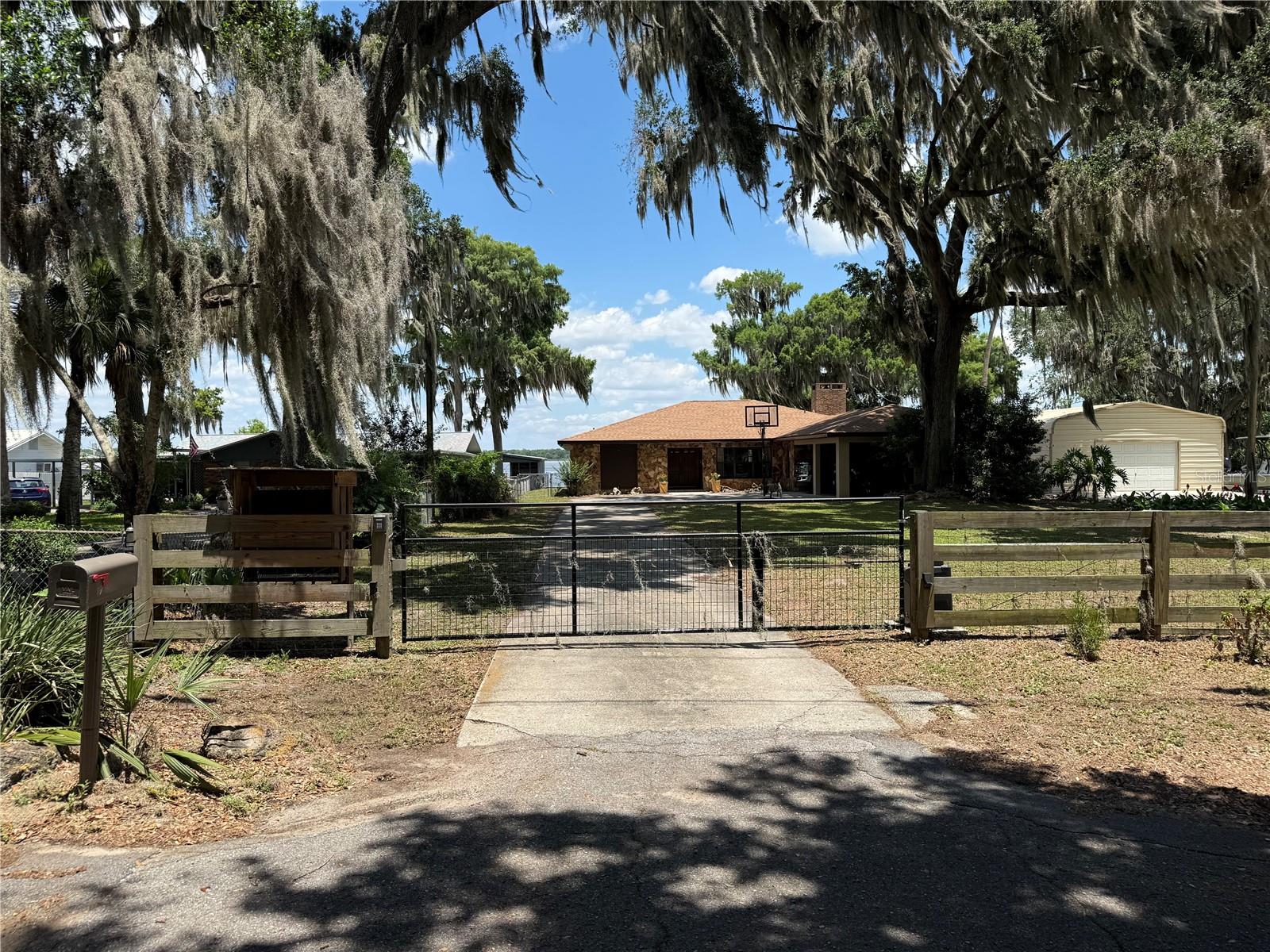 Image 8 of 92 For 4232 County Road 400