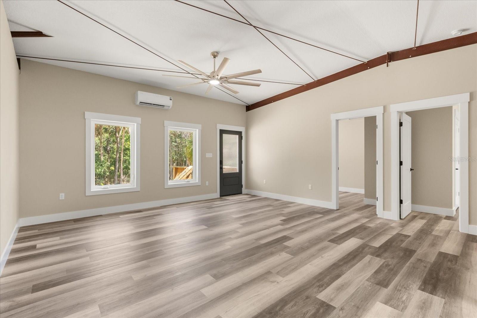 Image 14 of 36 For 10408 Larchwood Street