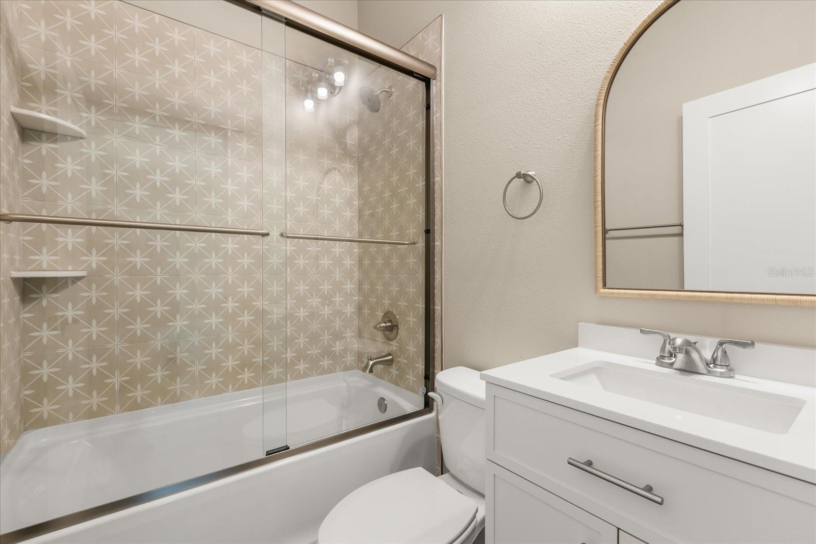 Image 20 of 36 For 10408 Larchwood Street