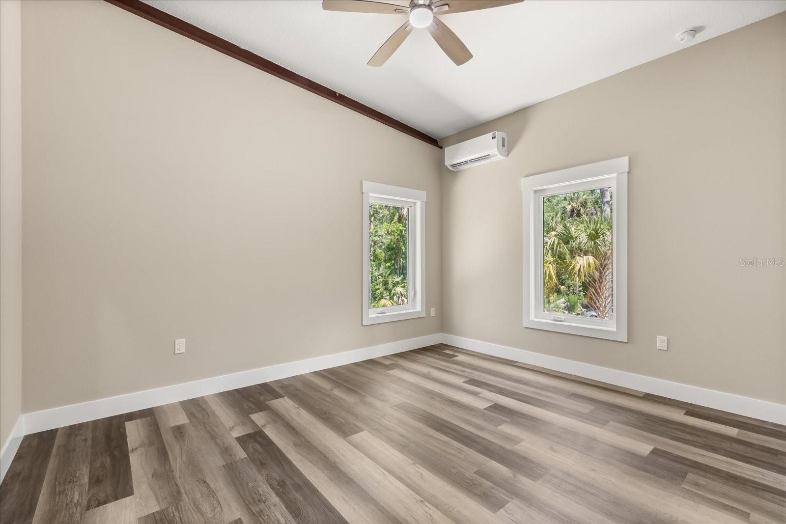 Image 21 of 36 For 10408 Larchwood Street
