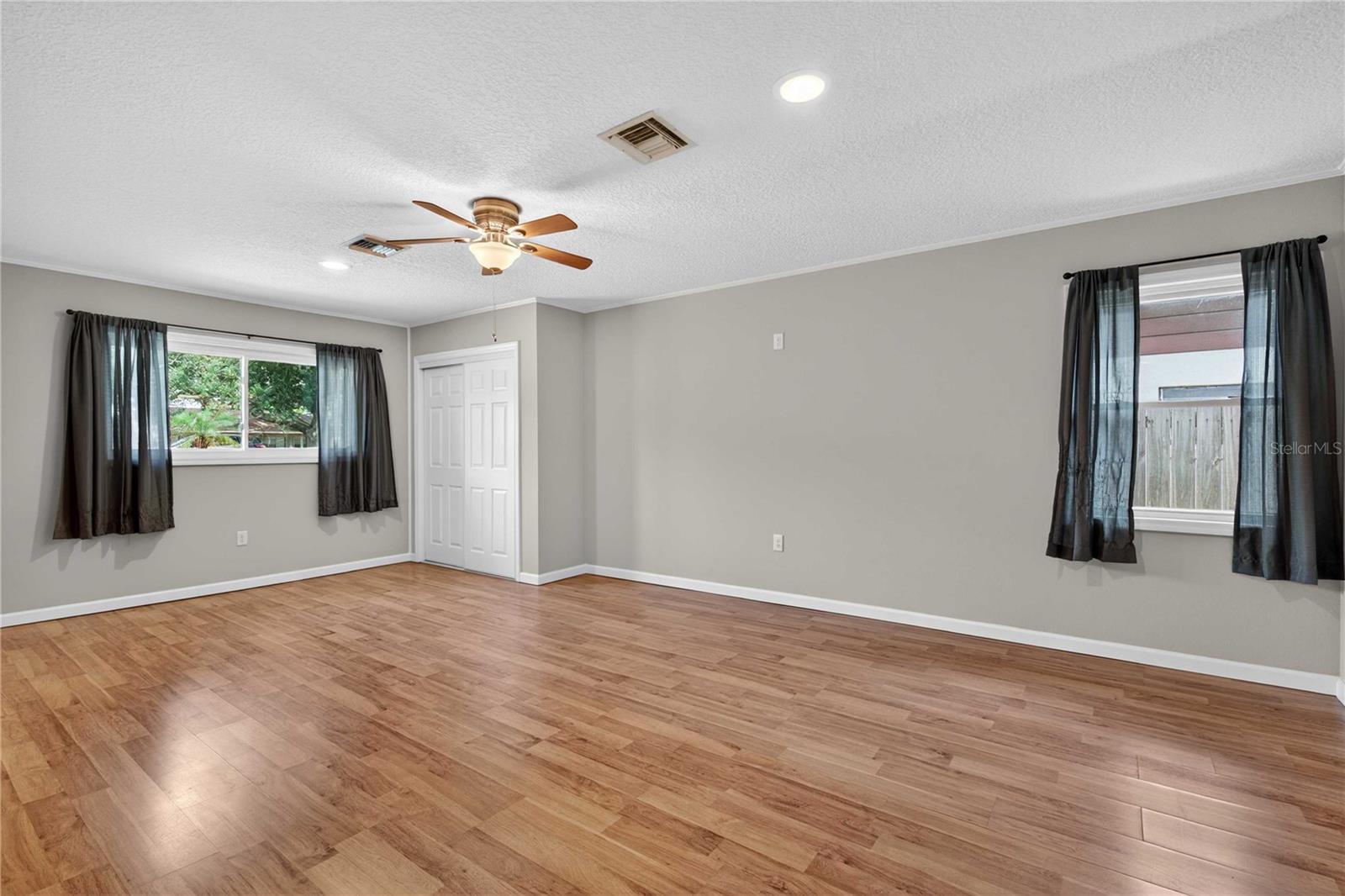 Image 30 of 55 For 27638 Lisa Drive