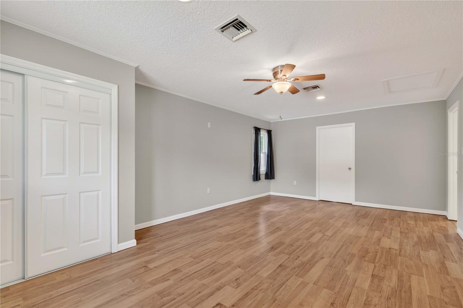 Image 32 of 55 For 27638 Lisa Drive