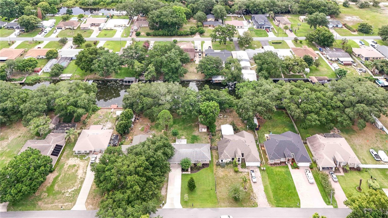 Image 41 of 55 For 27638 Lisa Drive