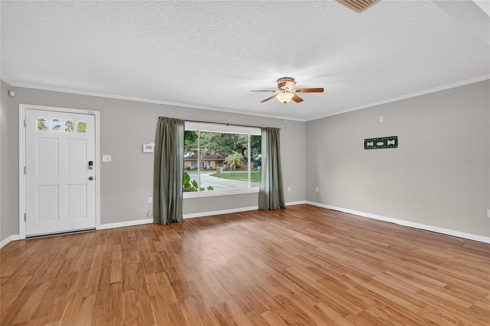 Image 5 of 55 For 27638 Lisa Drive
