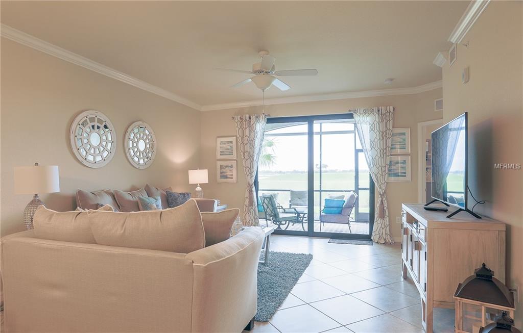 Image 6 of 32 For 5558 Palmer Circle 106