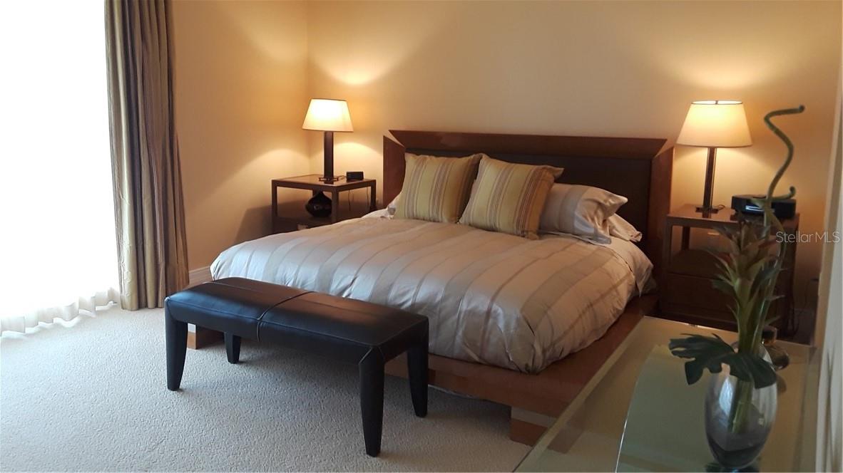 Image 11 of 28 For 455 Longboat Club Road 401