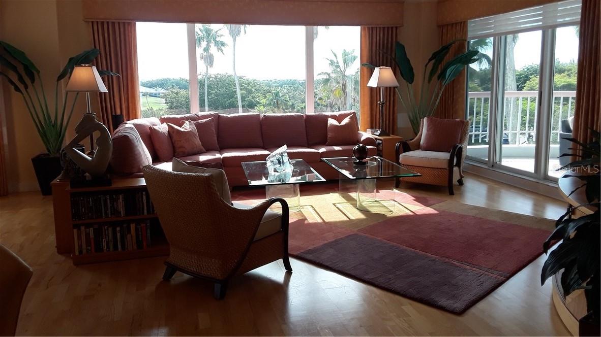 Image 4 of 28 For 455 Longboat Club Road 401