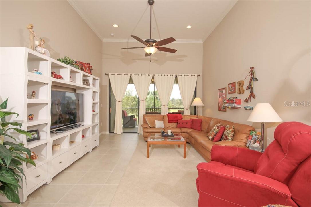 Image 4 of 38 For 12720 Sorrento Way 201