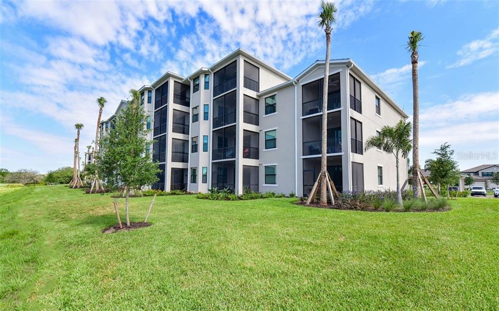 Image 31 of 69 For 17520 Gawthrop Drive 203