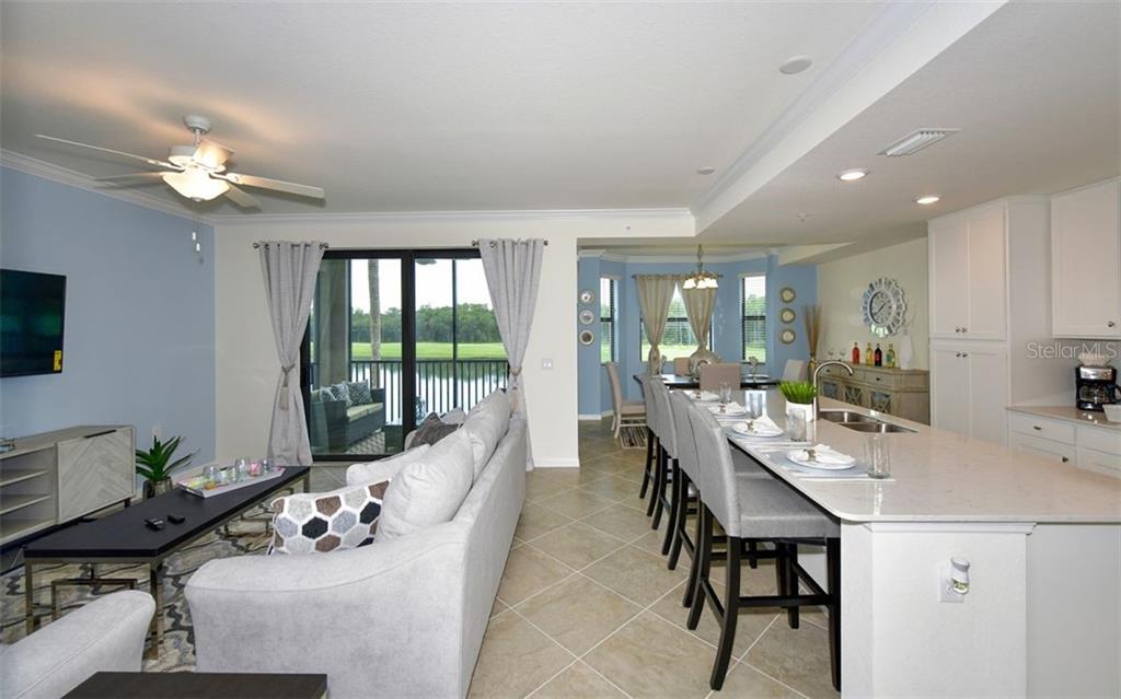 Image 6 of 69 For 17520 Gawthrop Drive 203