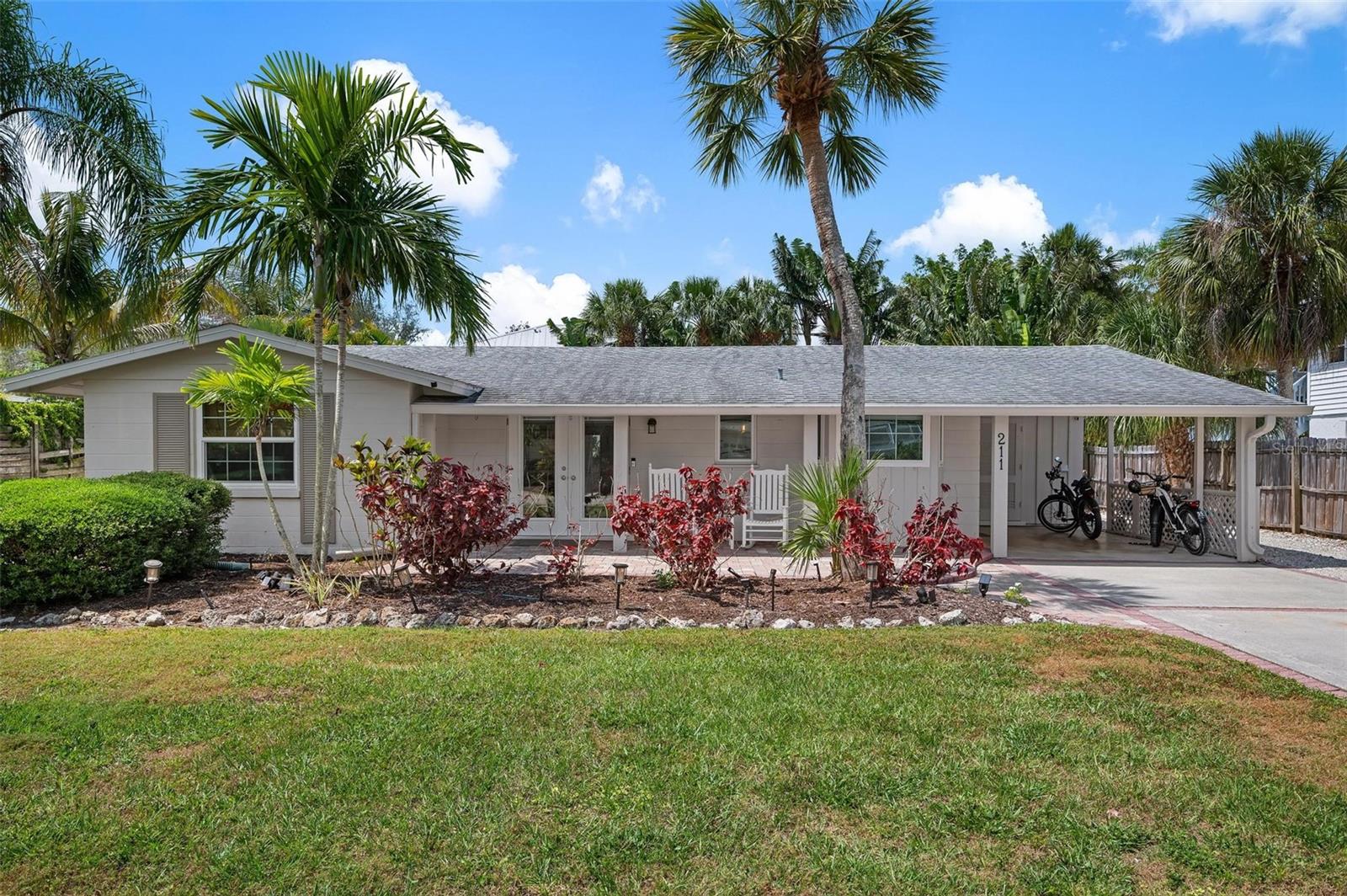 Details for 211 Island Circle, SARASOTA, FL 34242