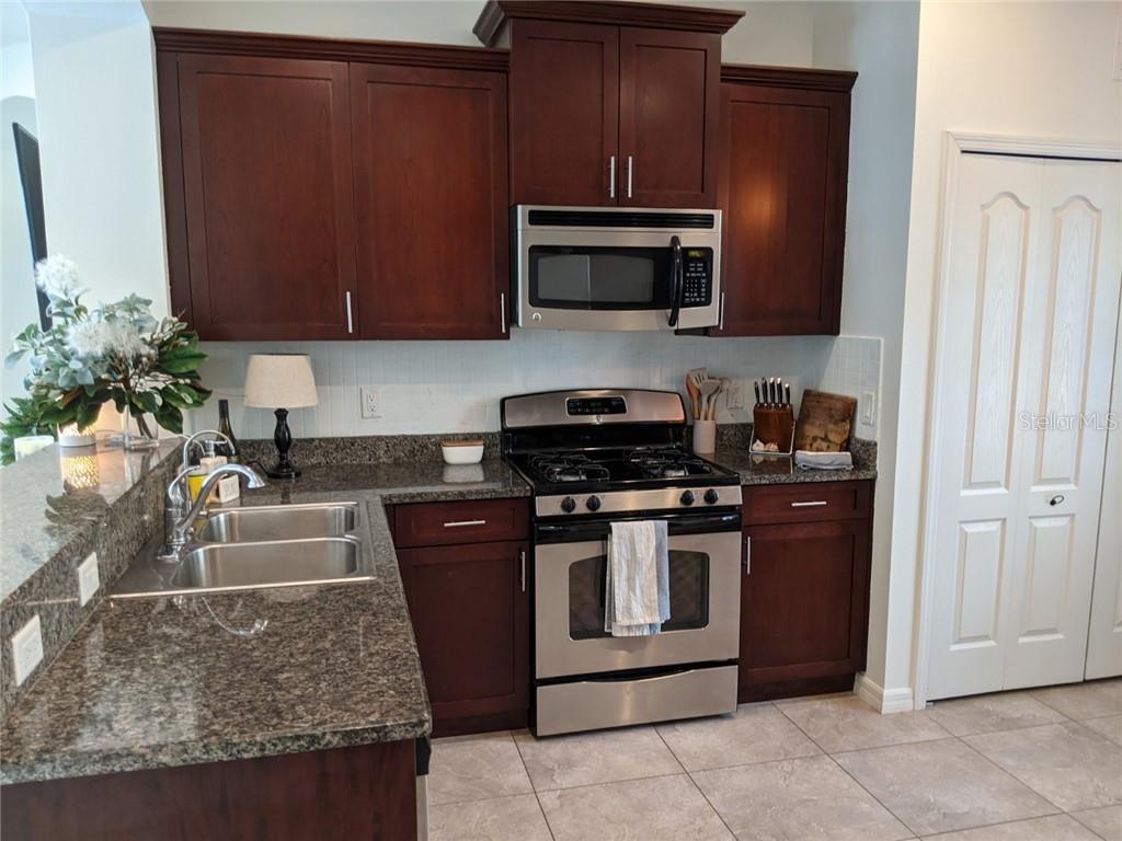 Image 8 of 27 For 4911 Newport News Circle