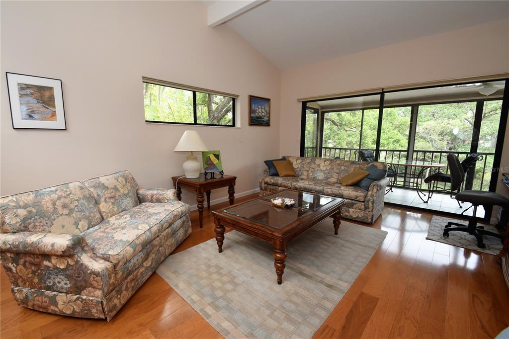 Image 5 of 14 For 1523 Clower Creek Drive Ha246