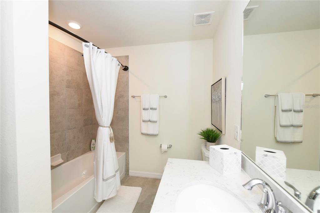 Image 22 of 53 For 17810 Gawthrop Street 101