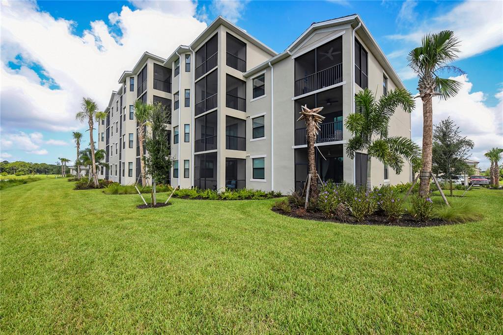 Image 31 of 53 For 17810 Gawthrop Street 101