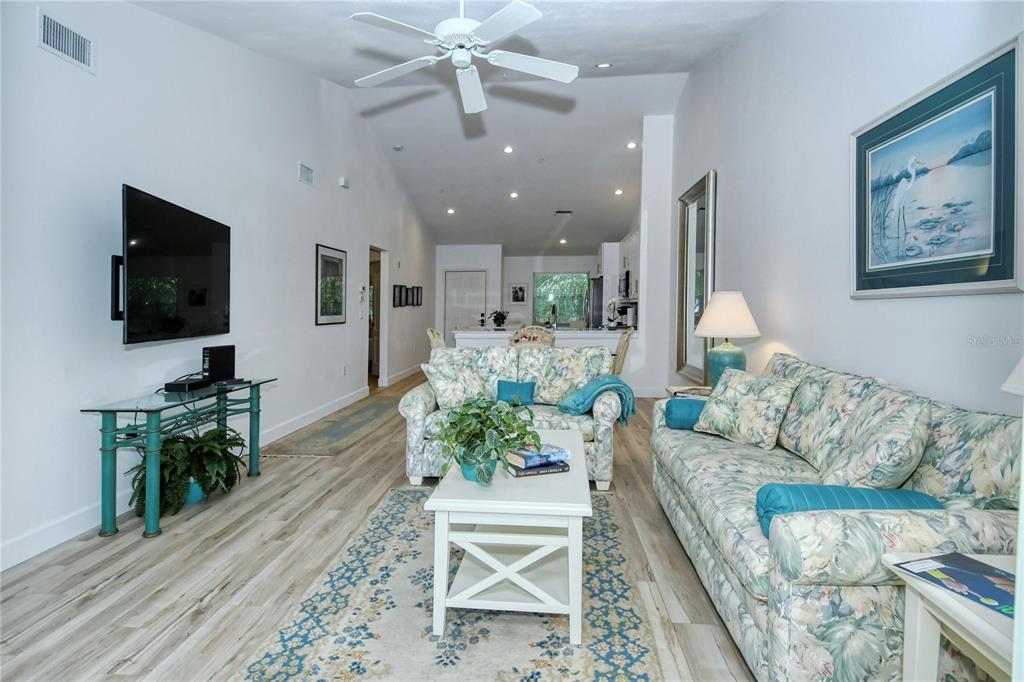 Image 14 of 33 For 8735 Olde Hickory Avenue 8308