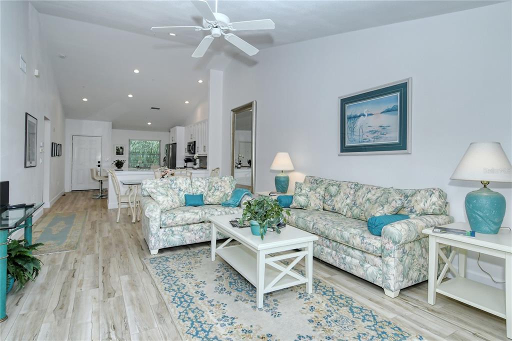 Image 15 of 33 For 8735 Olde Hickory Avenue 8308