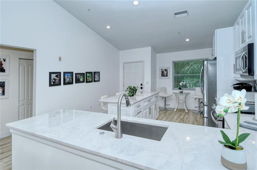 Image 8 of 33 For 8735 Olde Hickory Avenue 8308