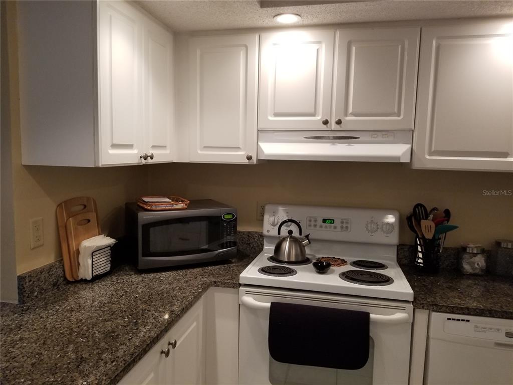 Image 4 of 13 For 1001 Benjamin Franklin Drive 405