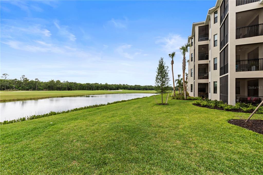 Image 12 of 39 For 18008 Gawthrop Drive 402