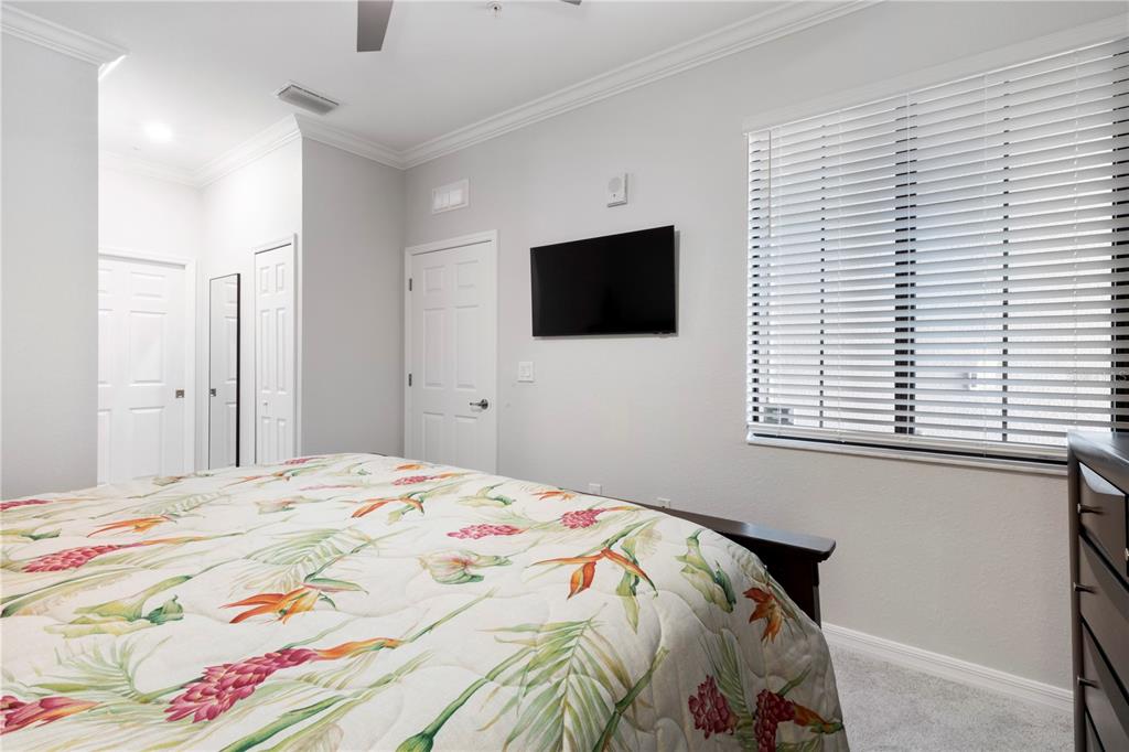 Image 29 of 39 For 18008 Gawthrop Drive 402
