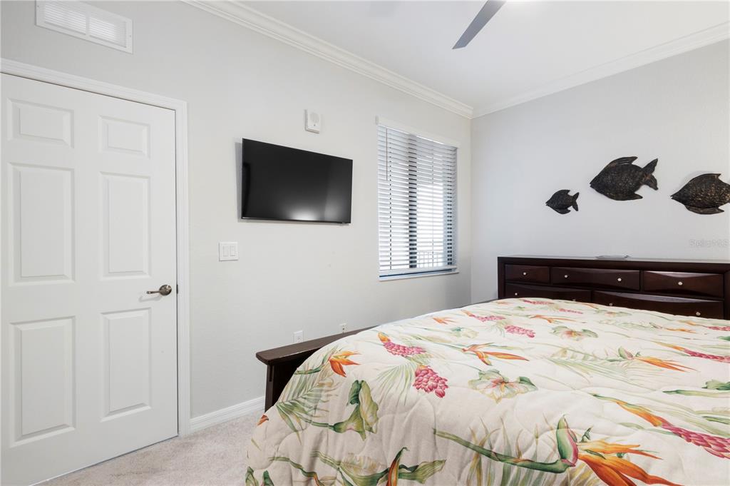 Image 30 of 39 For 18008 Gawthrop Drive 402