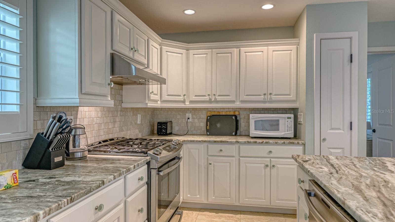 Image 14 of 49 For 3708 Sandspur Lane