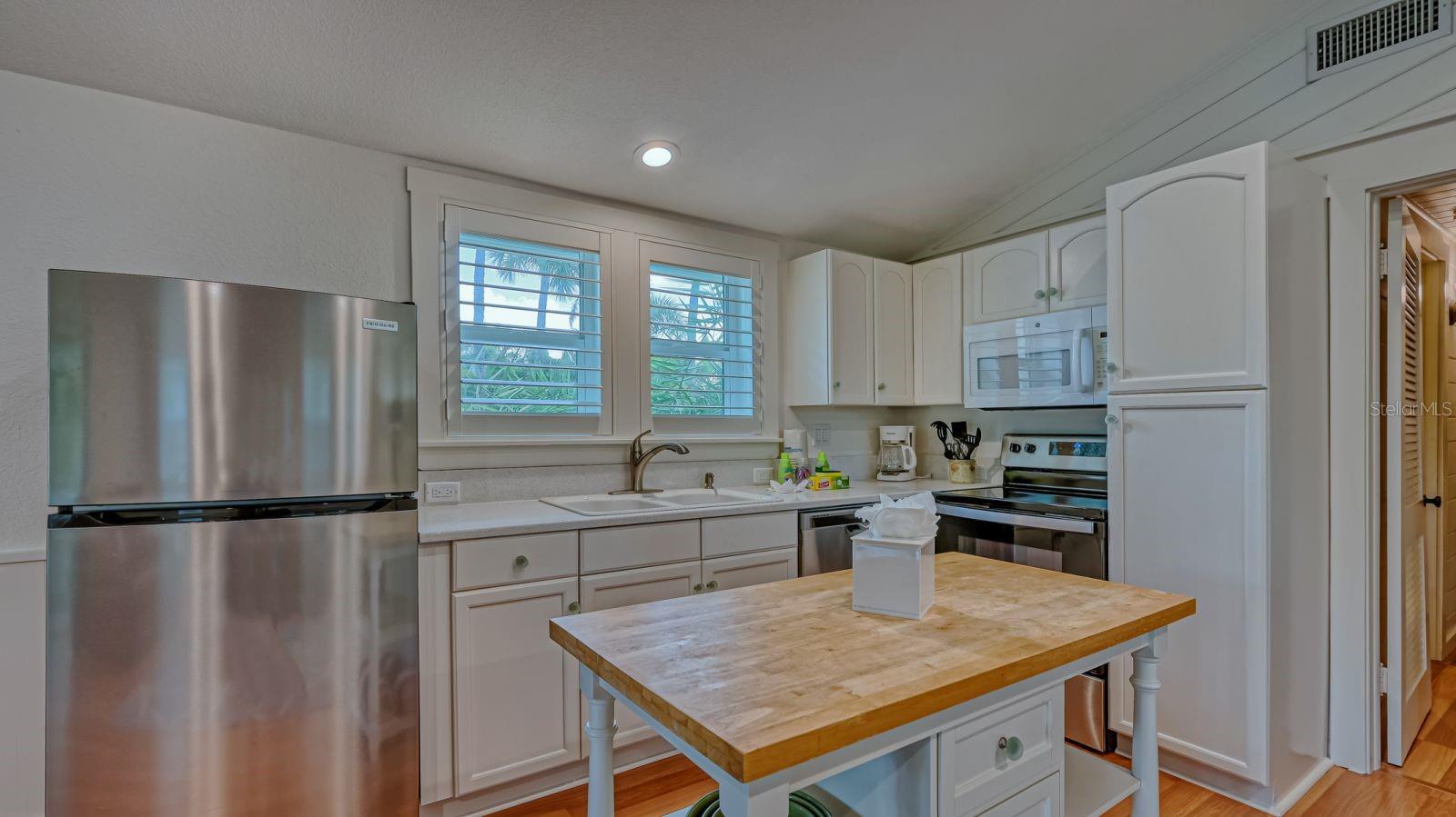 Image 19 of 49 For 3708 Sandspur Lane