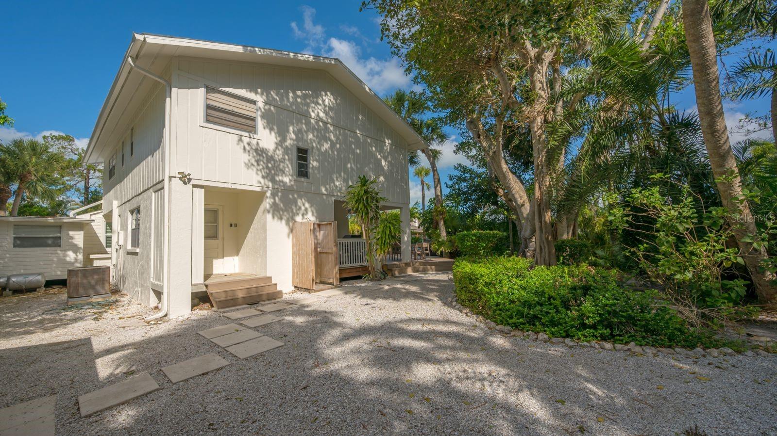 Image 53 of 97 For 3708 Sandspur Lane