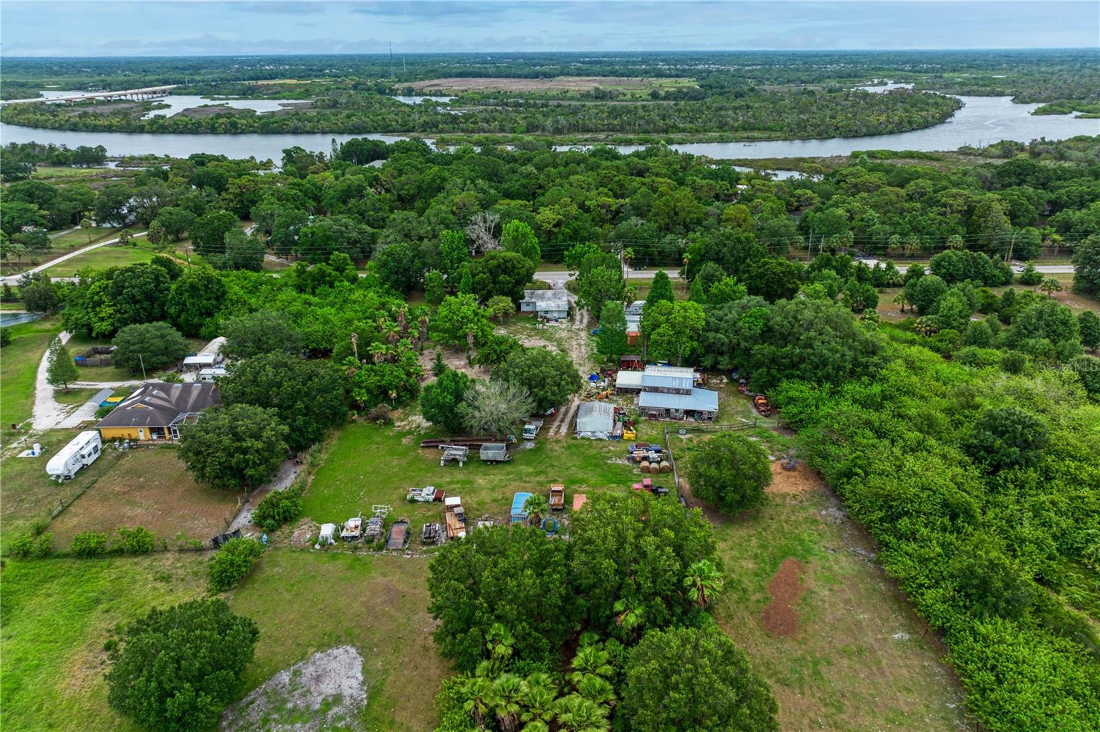 Image 10 of 11 For 11920 Upper Manatee River Road