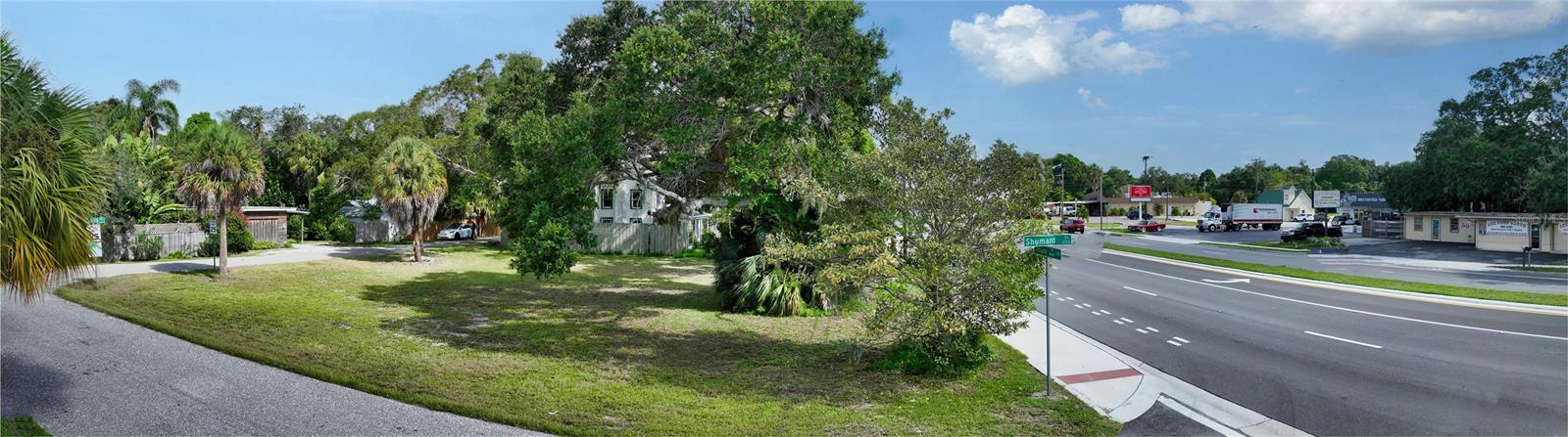 Image 16 of 57 For 51 Tamiami Trail