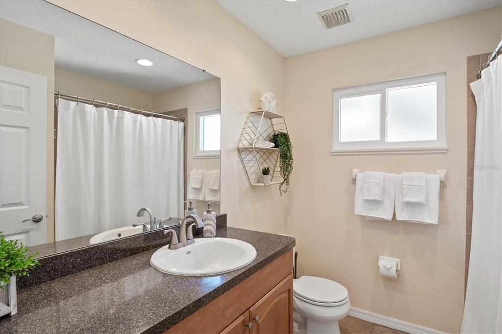 Listing photo id 34 for 2729 Sydelle Street