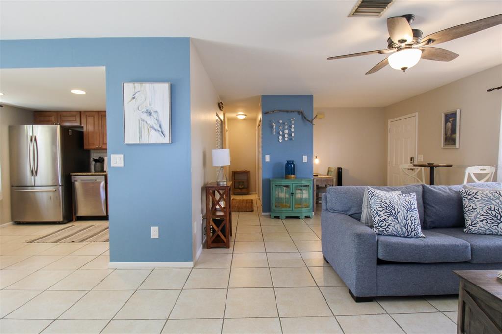 Listing photo id 8 for 1116 Royal Road