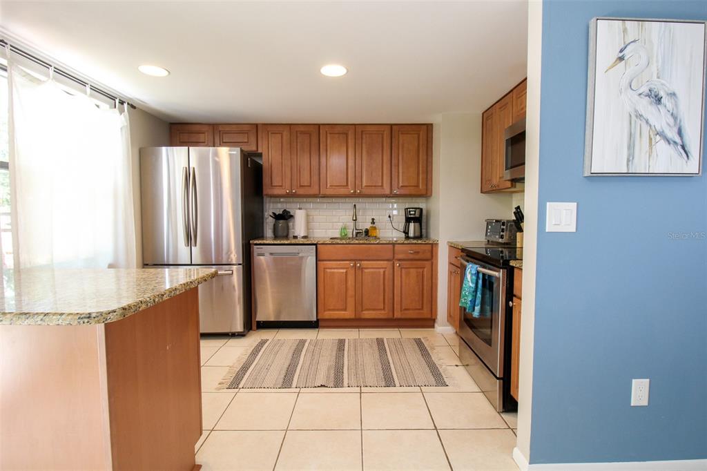 Listing photo id 11 for 1116 Royal Road