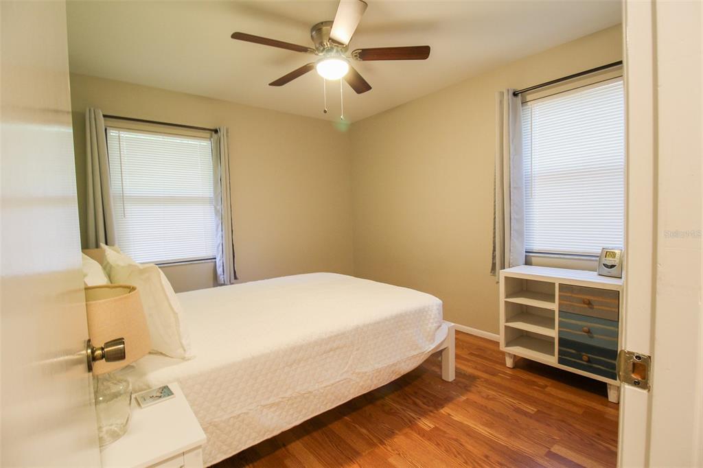 Listing photo id 20 for 1116 Royal Road