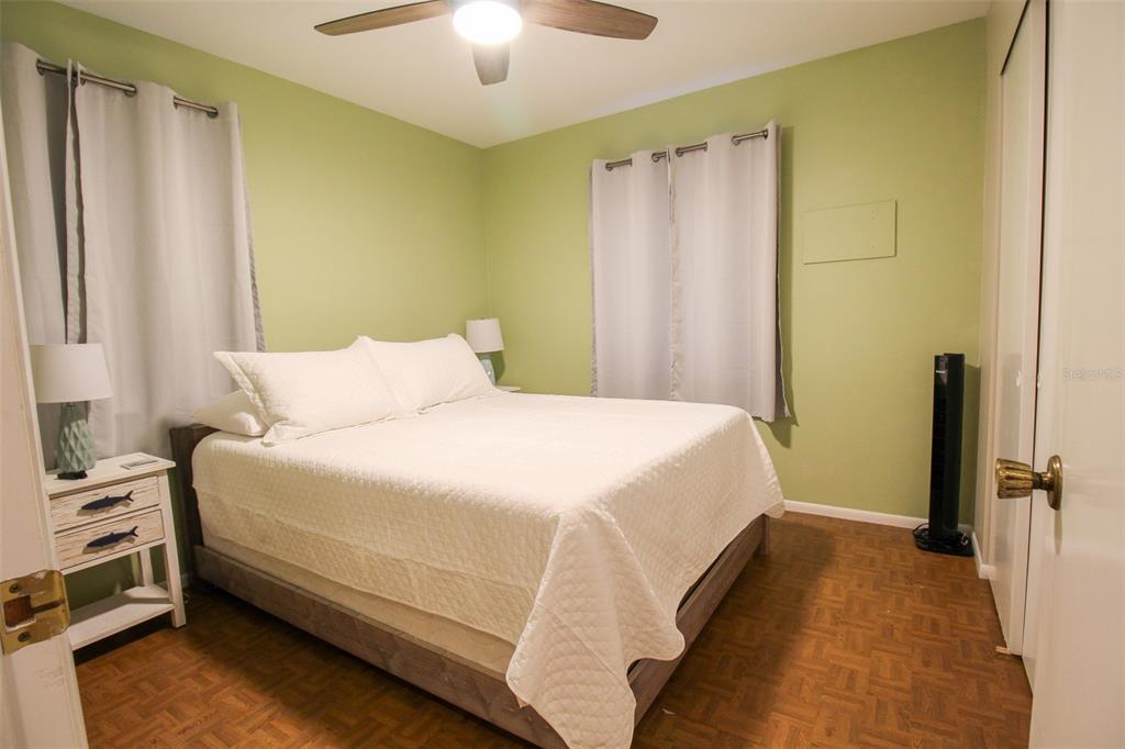 Listing photo id 24 for 1116 Royal Road