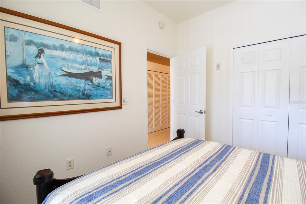 Listing photo id 8 for 101 Natures Way 1202