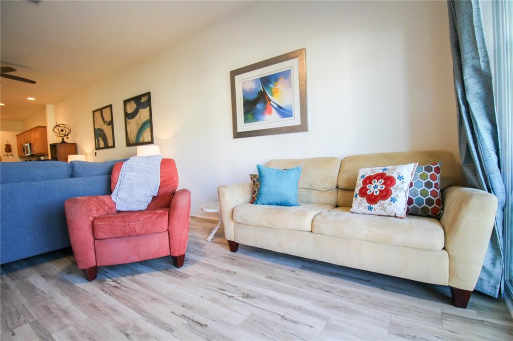 Listing photo id 23 for 101 Natures Way 1202