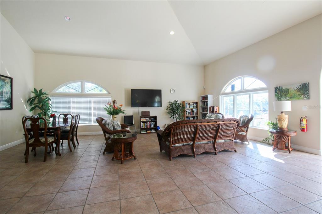 Listing photo id 37 for 101 Natures Way 1202