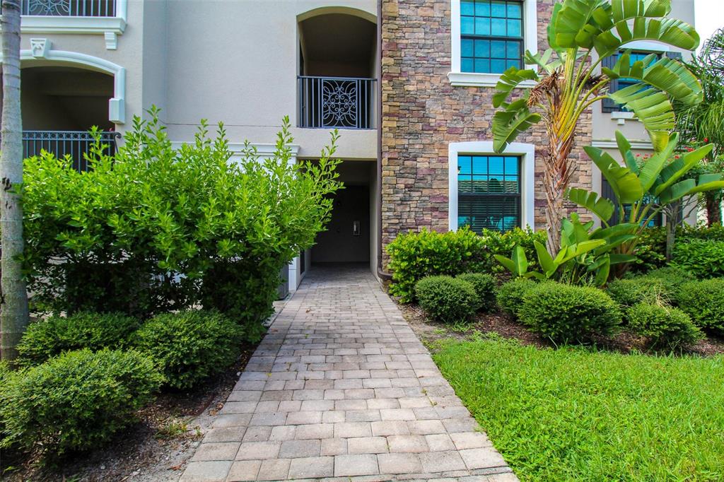 Image 20 of 62 For 16804 Vardon Terrace 108