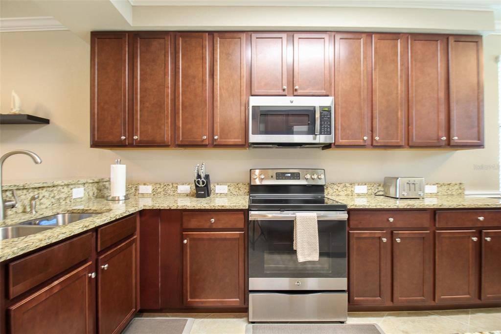 Image 25 of 62 For 16804 Vardon Terrace 108