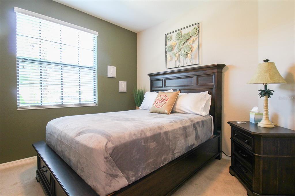 Image 34 of 62 For 16804 Vardon Terrace 108