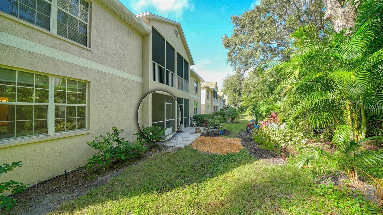 Image 25 of 92 For 8375 Glenrose Way 211