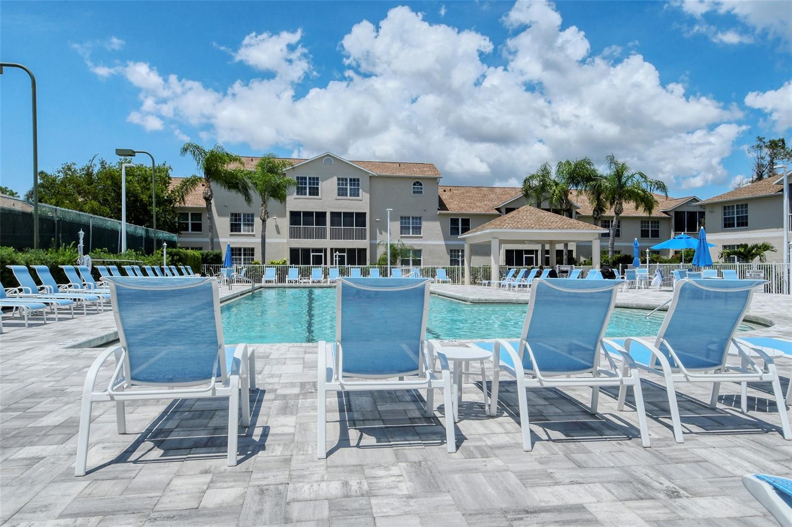 Image 36 of 92 For 8375 Glenrose Way 211