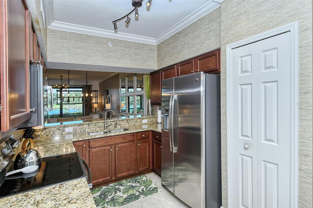 Image 23 of 63 For 16706 Vardon Terrace 105