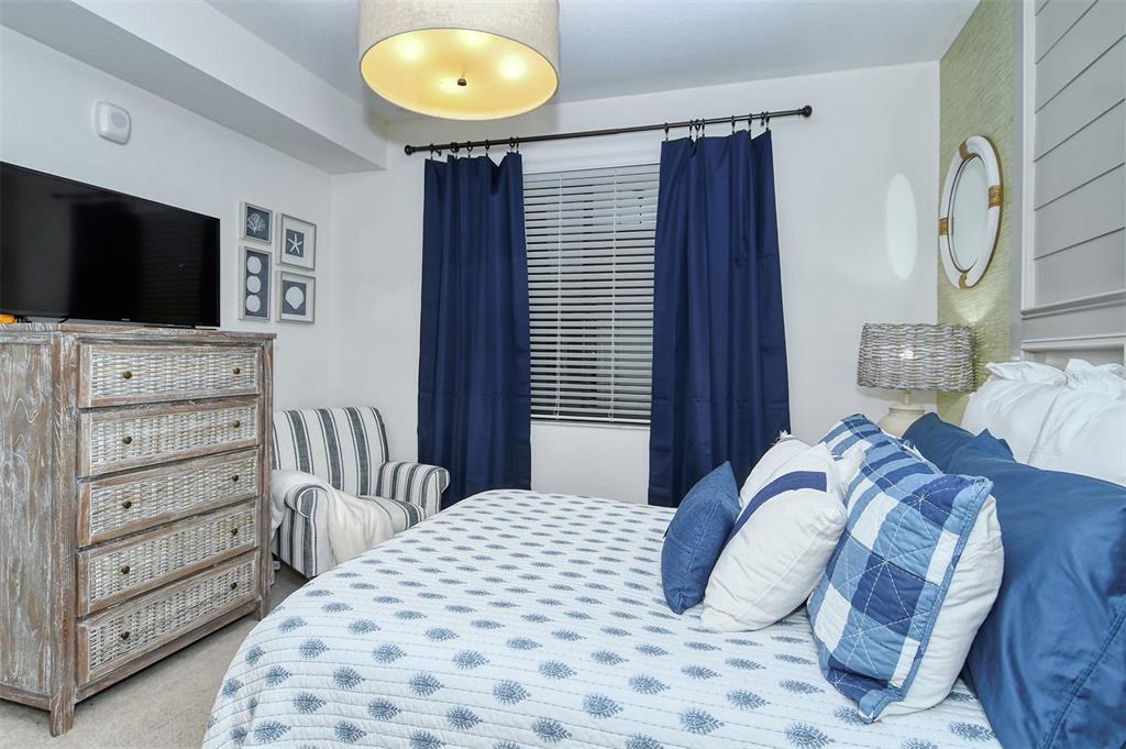 Image 28 of 63 For 16706 Vardon Terrace 105