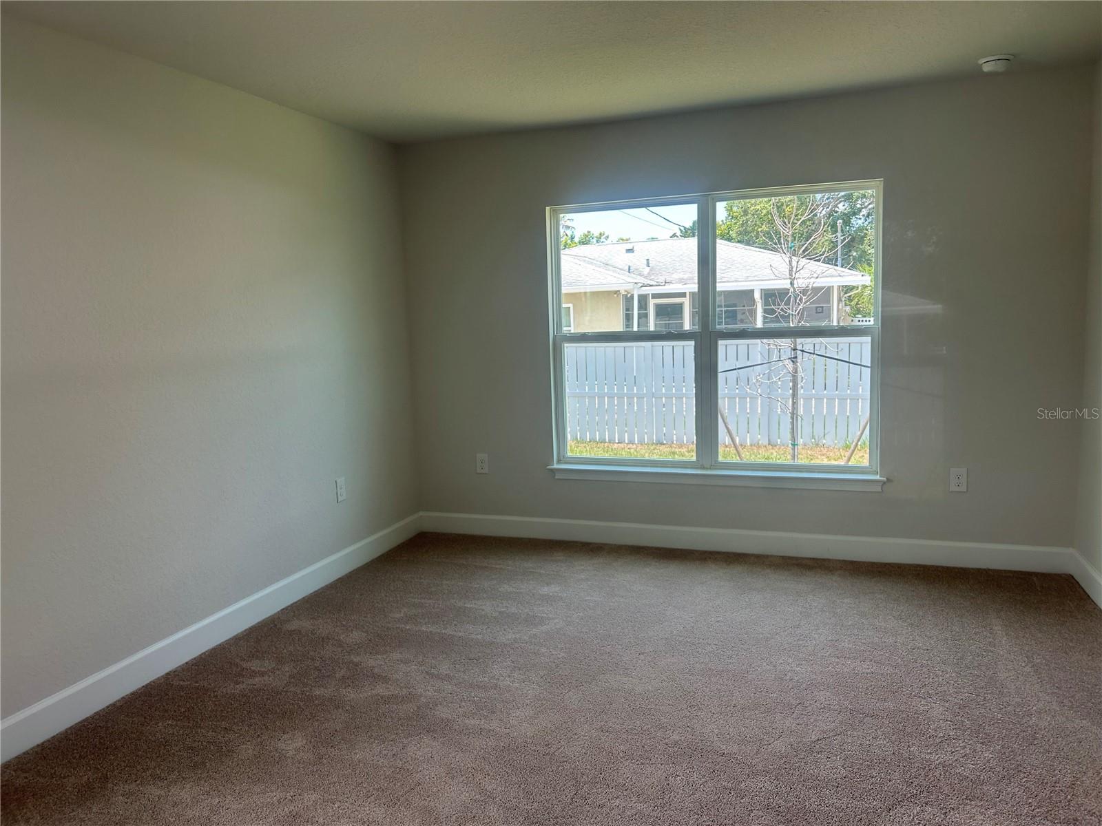 Image 7 of 14 For 1139 Euclid Road