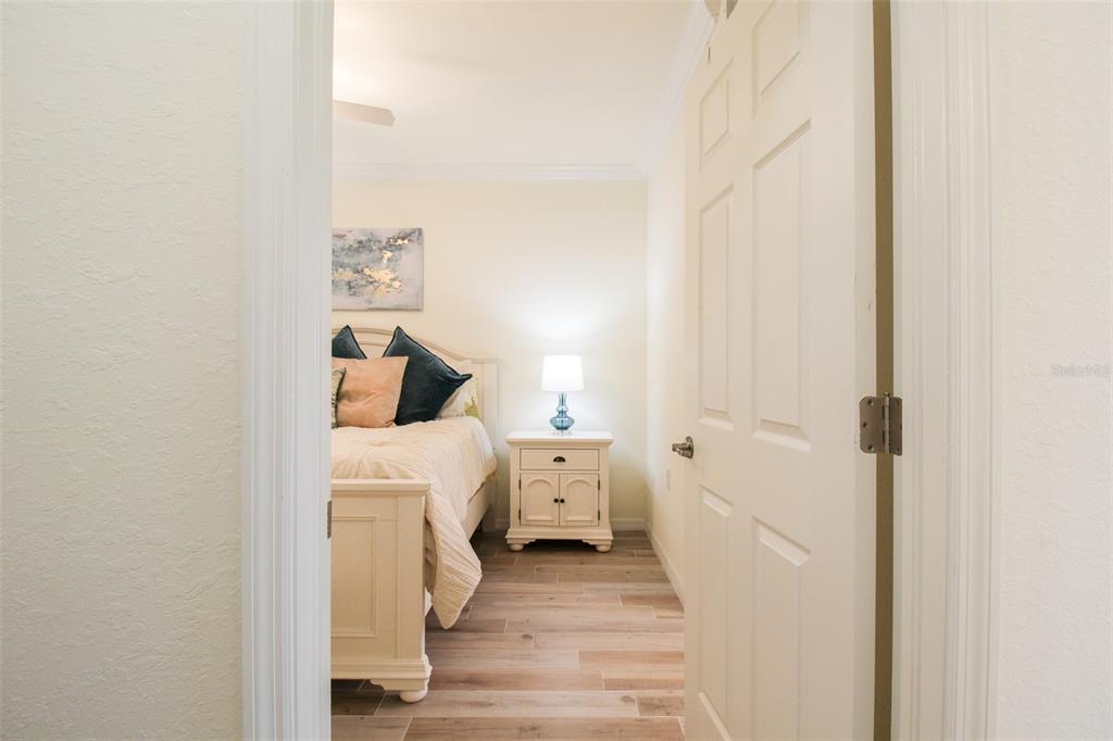 Image 13 of 53 For 16814 Vardon Terrace 102