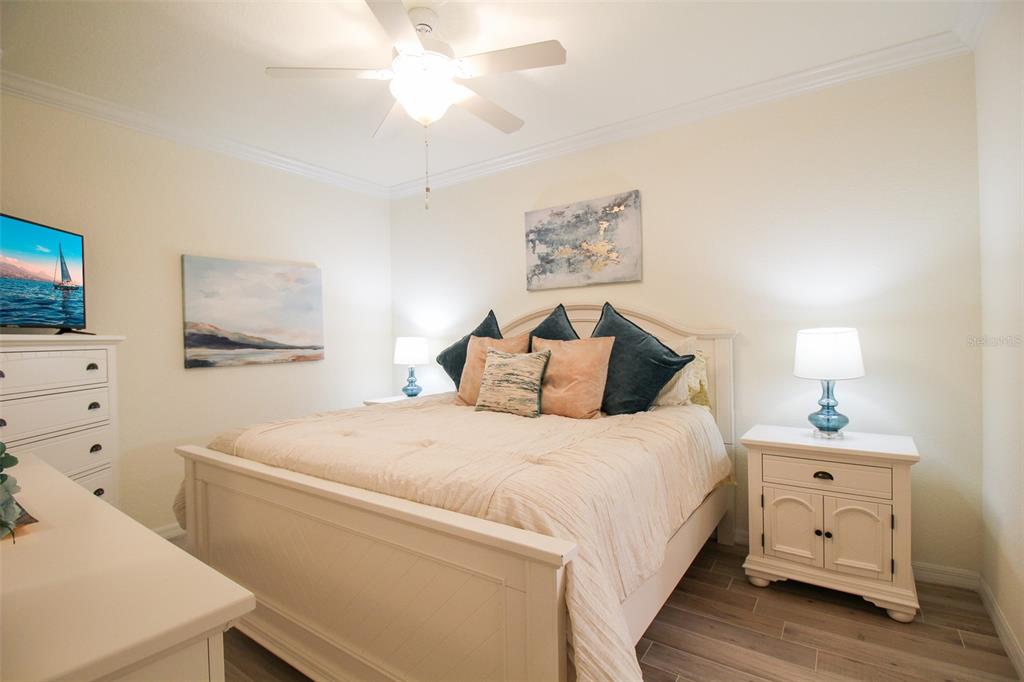 Image 14 of 53 For 16814 Vardon Terrace 102